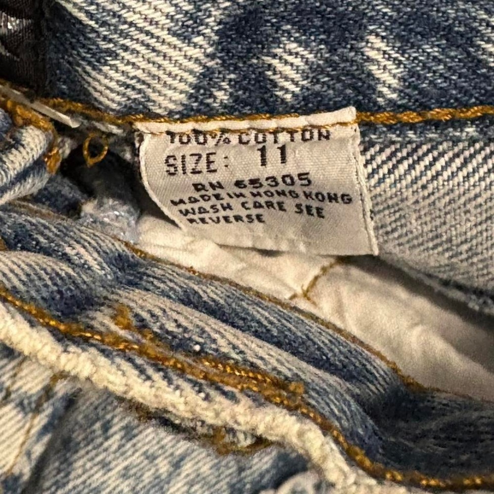 Vintage American Dakota Blue denim skirt with studded details - Picture 6 of 7